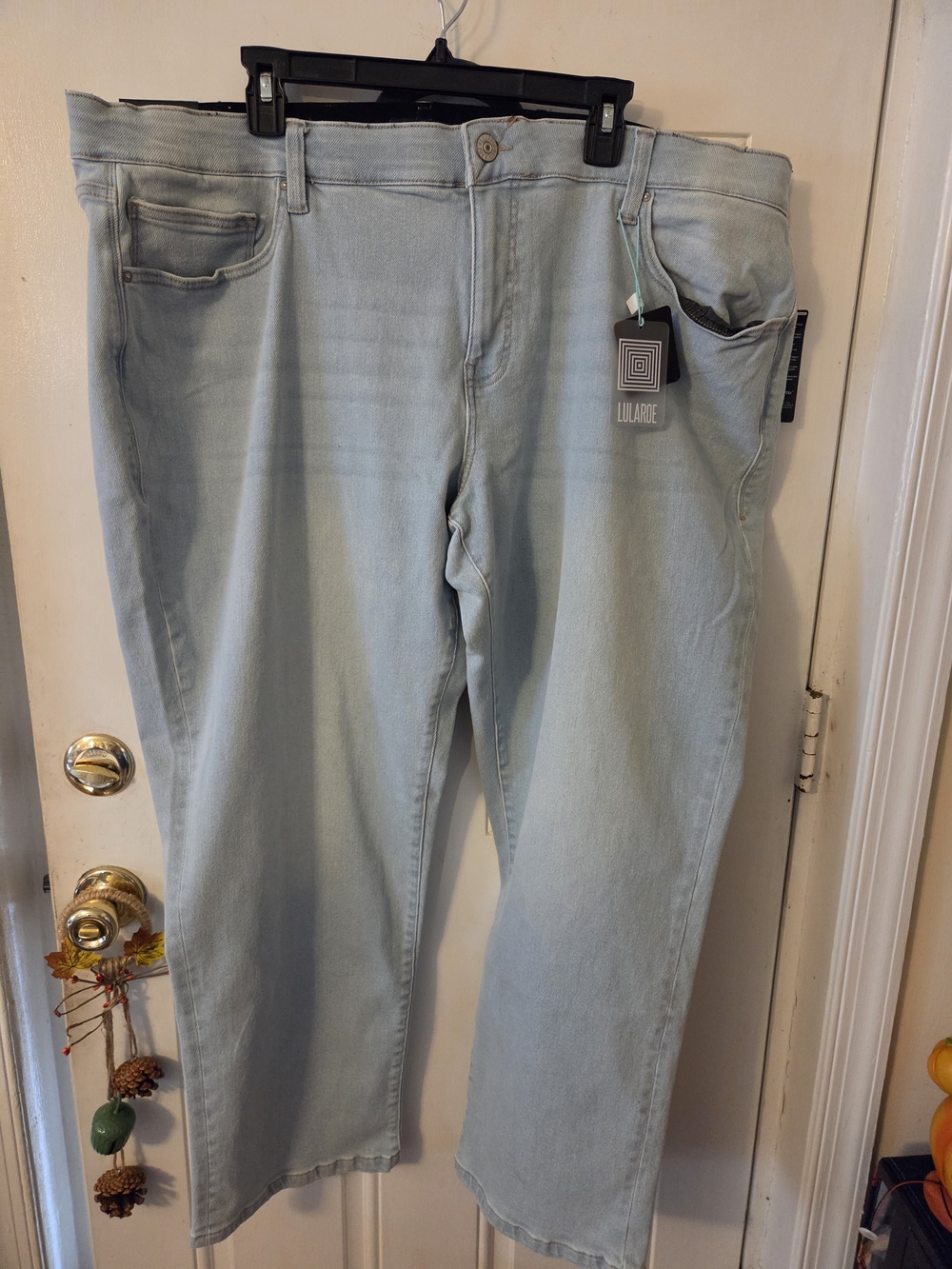 LuLaRoe Women’s Light Wash Relaxed Jeans